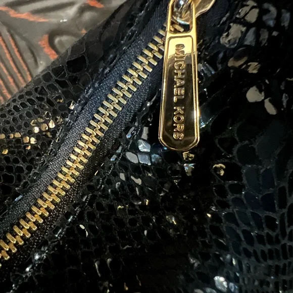 Michael Kors Black Snakeskin Embossed Shoulder Bag NWOT - Picture 2 of 15